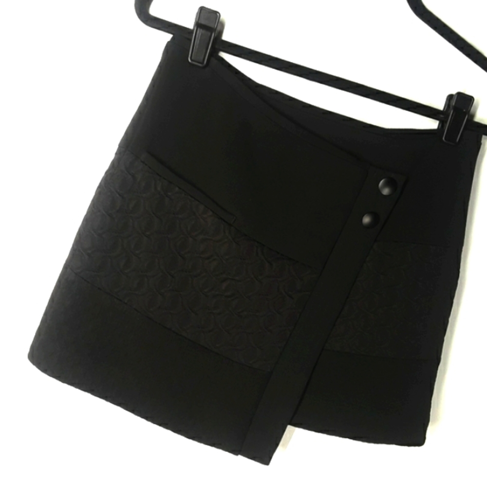 CAbi Black Quilt Textured Print Wrap Mini Skirt XSmall - Picture 4 of 14